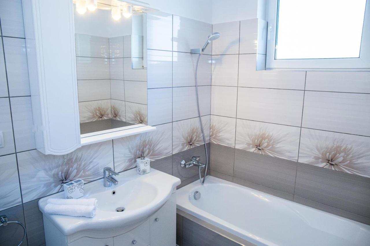 Apartament Luxury Irina Apartamento Rîşnov Exterior foto
