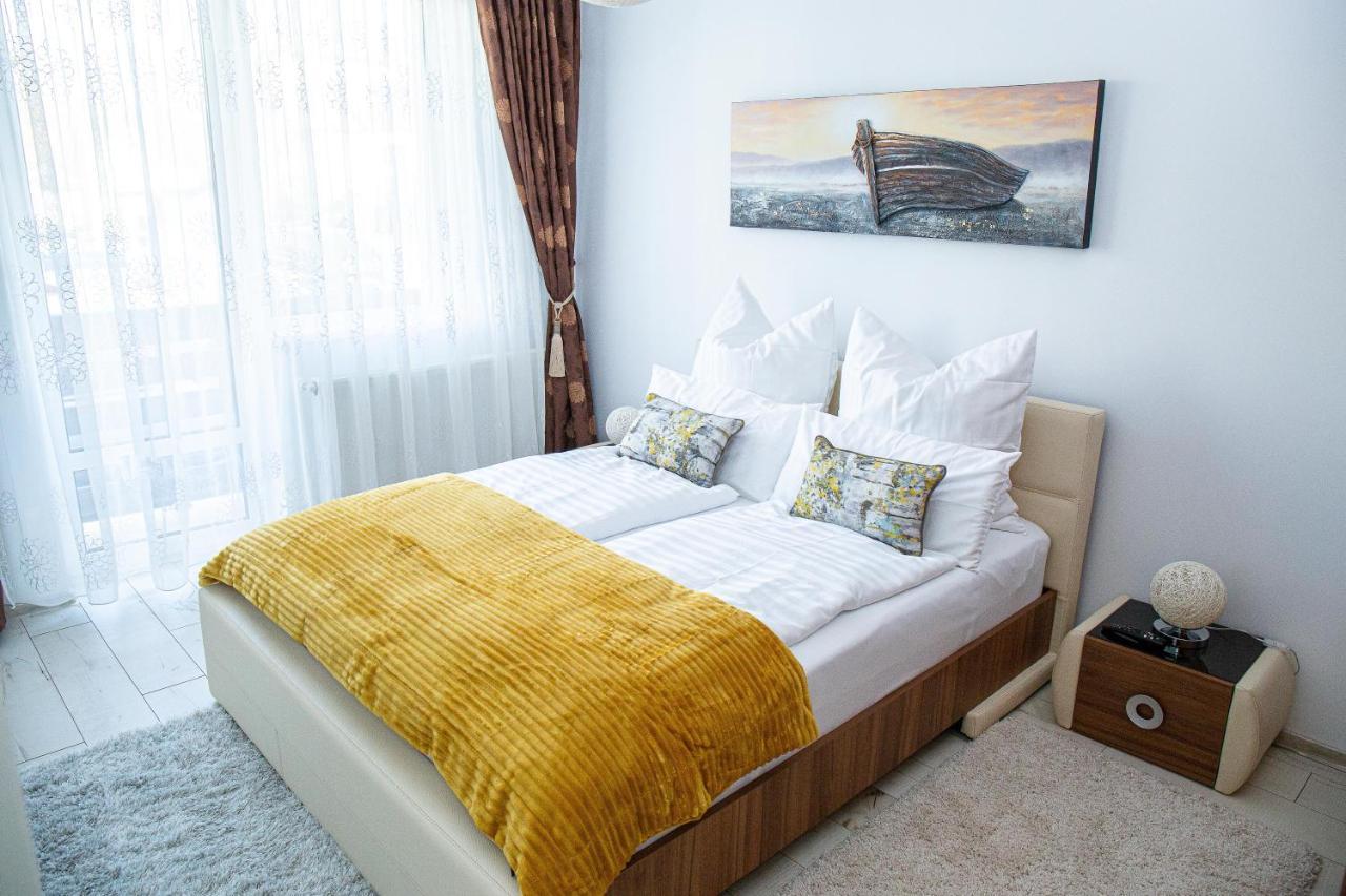 Apartament Luxury Irina Apartamento Rîşnov Exterior foto