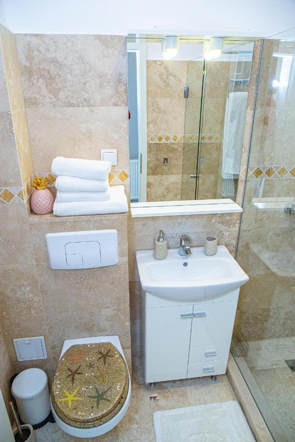 Apartament Luxury Irina Apartamento Rîşnov Exterior foto